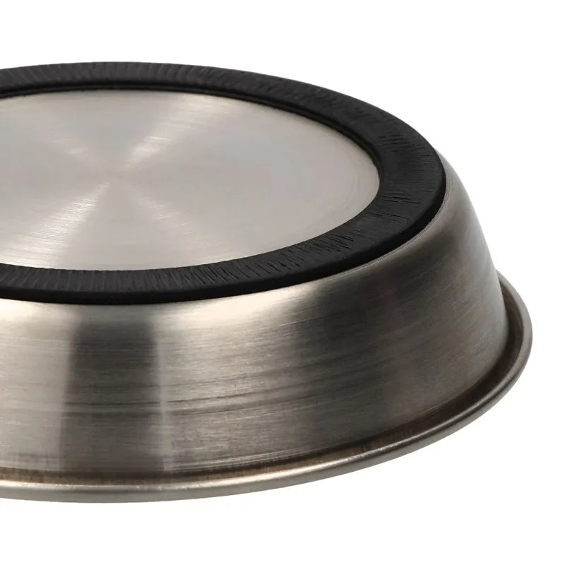 Stainless Steel Cat Food Saucer，Non-slip base helps keep the saucer securely in place during meals.
